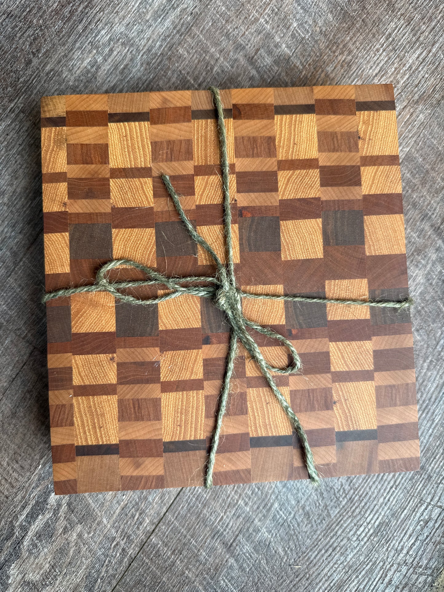Cutting board 8 1/2” x 9”