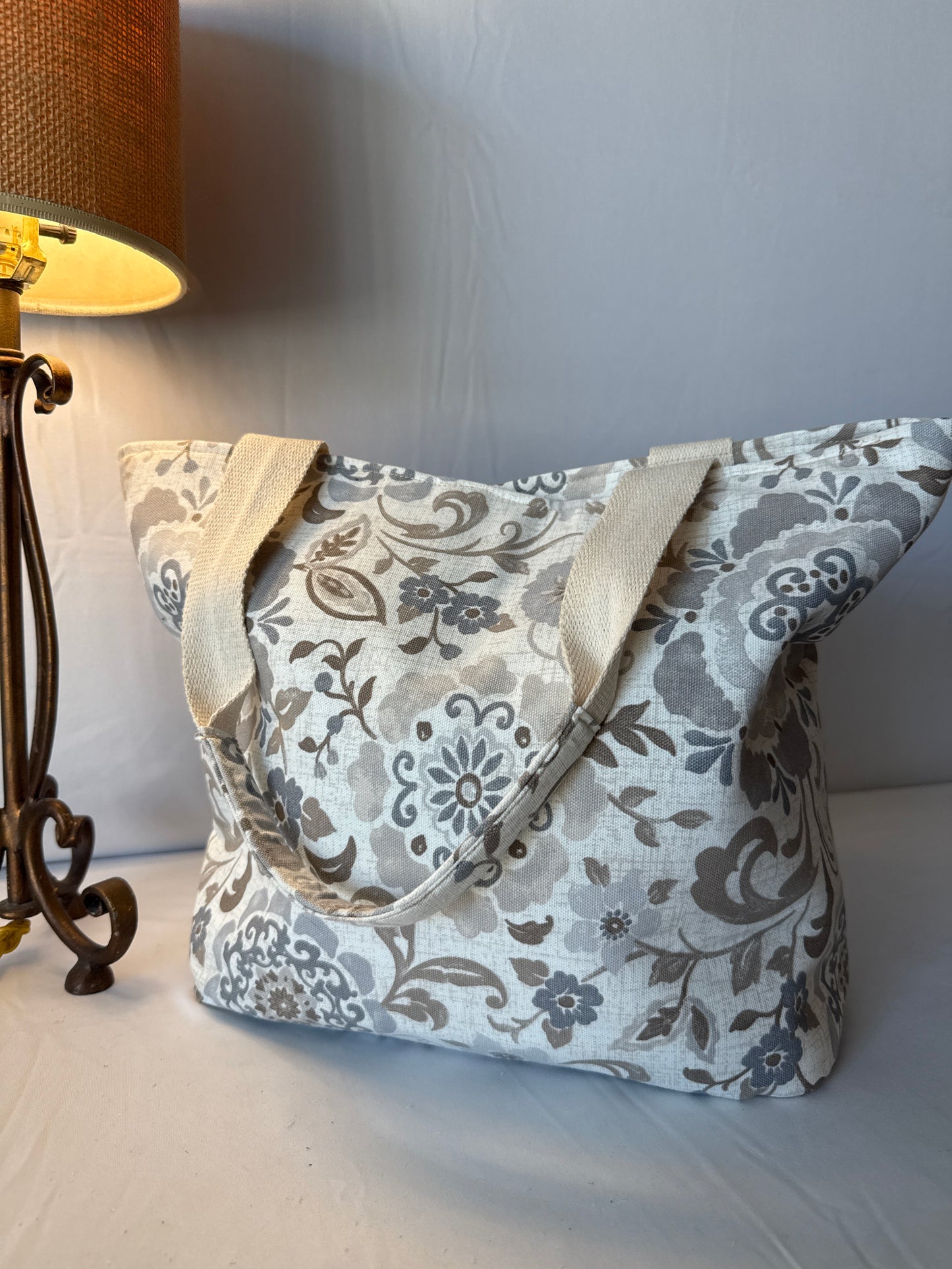 Floral print, large tote