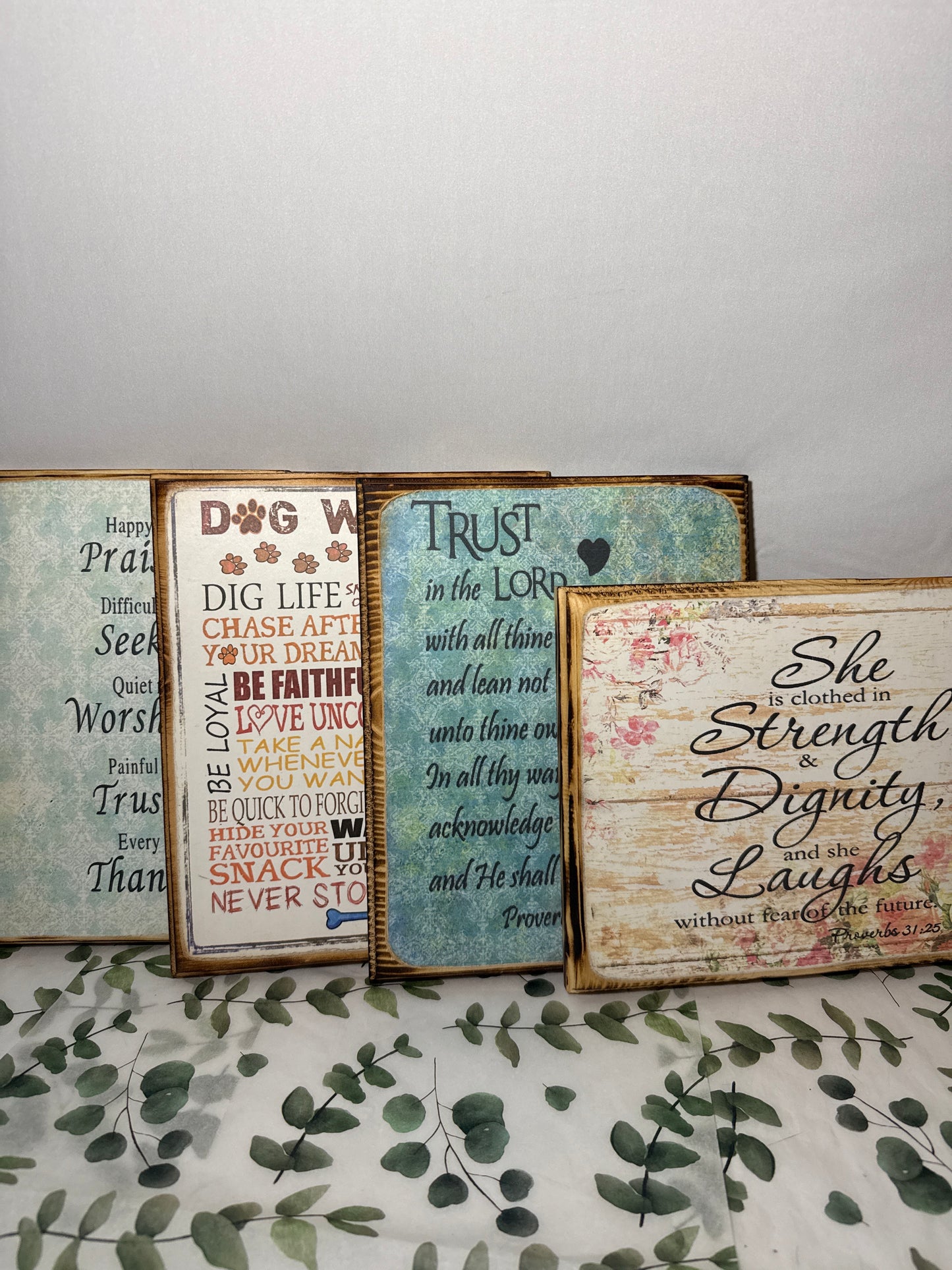 Wood wall quotes