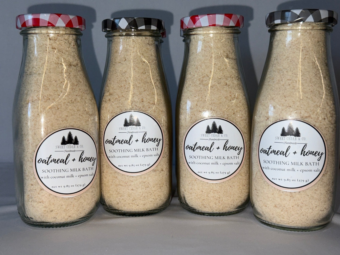 Oatmeal milk and honey, soothing milk bath