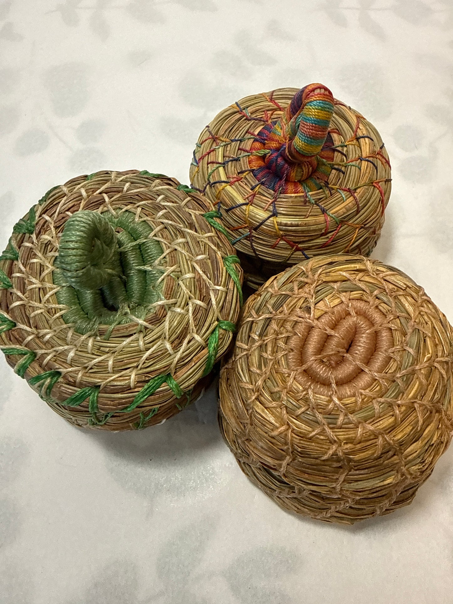 Medium Pineneedle basket assorted colors