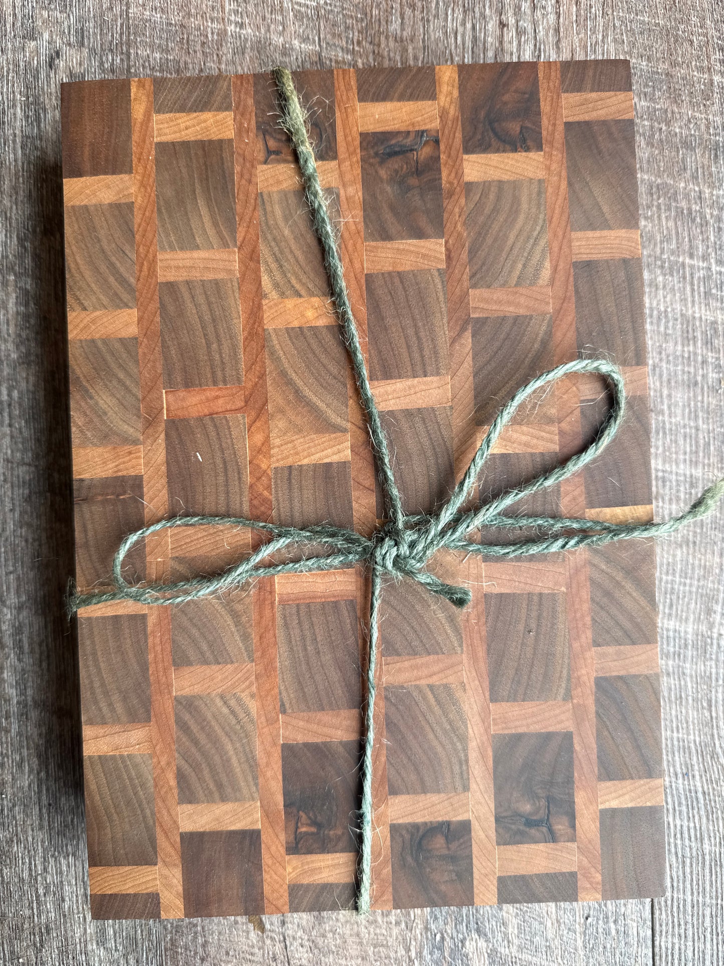 Cutting board 7” x 10”