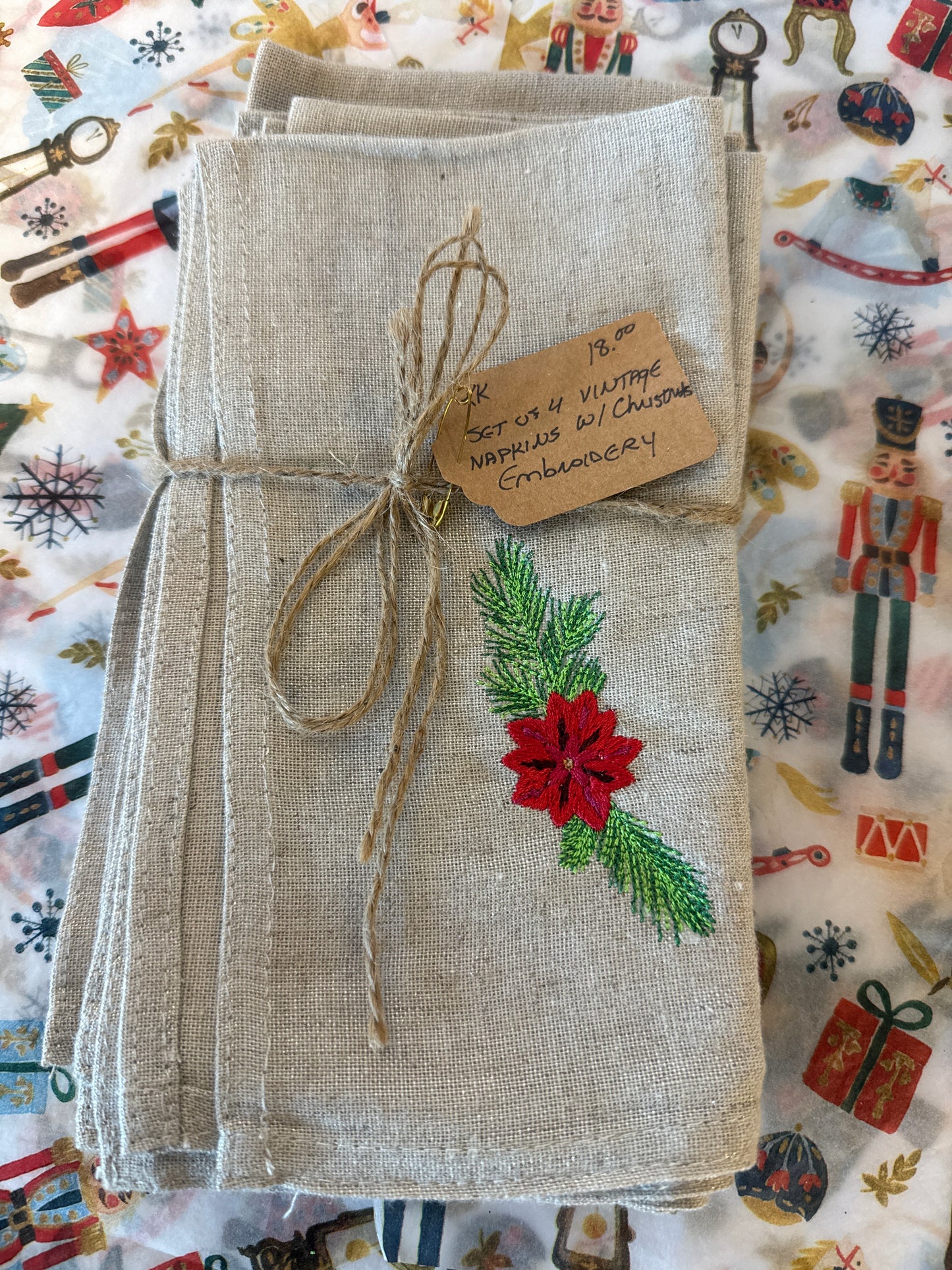 Set a four vintage napkins with Christmas embroidery