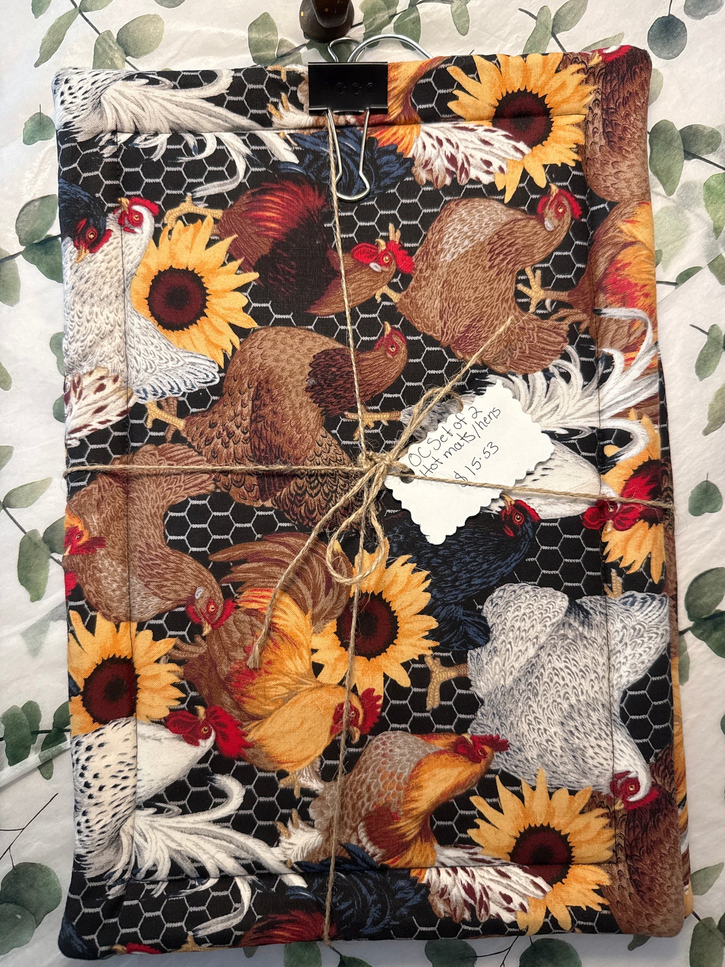 Hot mat set of 2 hens