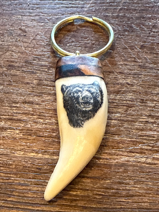 Beartooth extra large keychain, 550lb bear