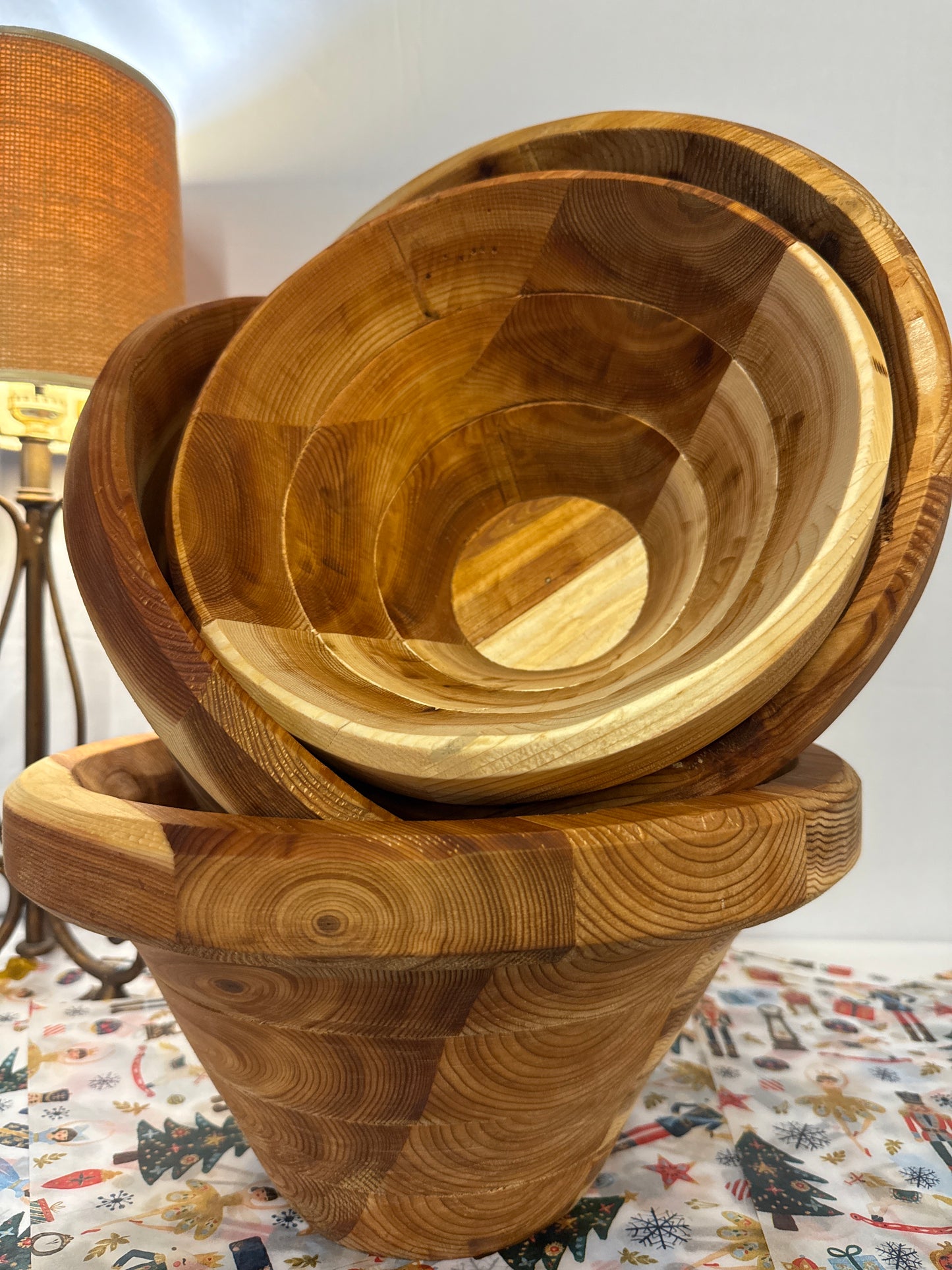 Full set of economy, bowls