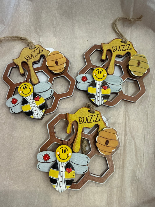 Merry bee ornament