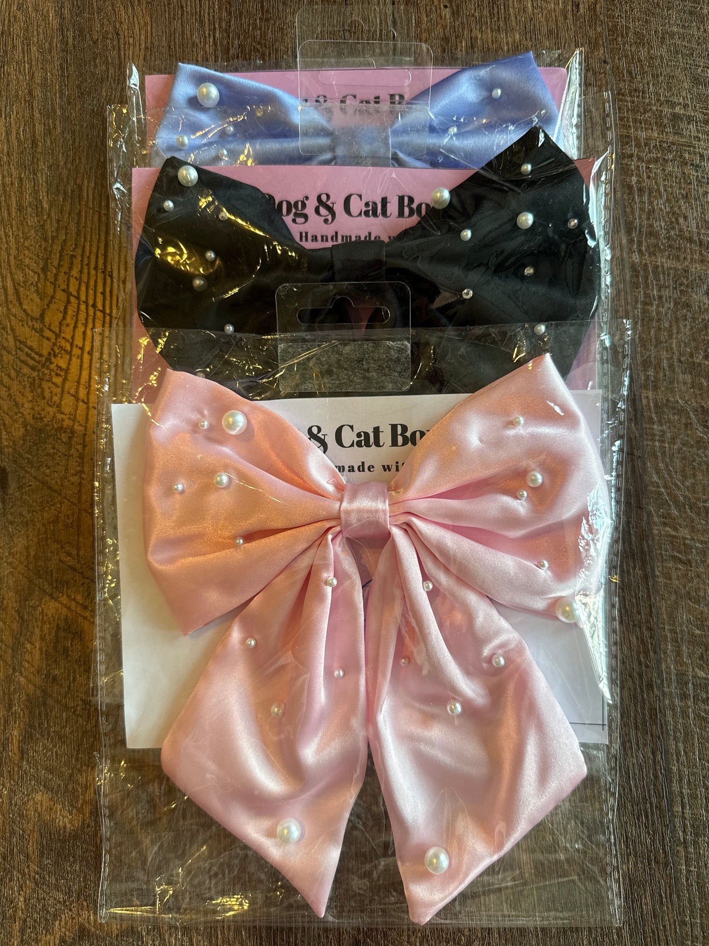 Dog and cat bow tie satin with pearls