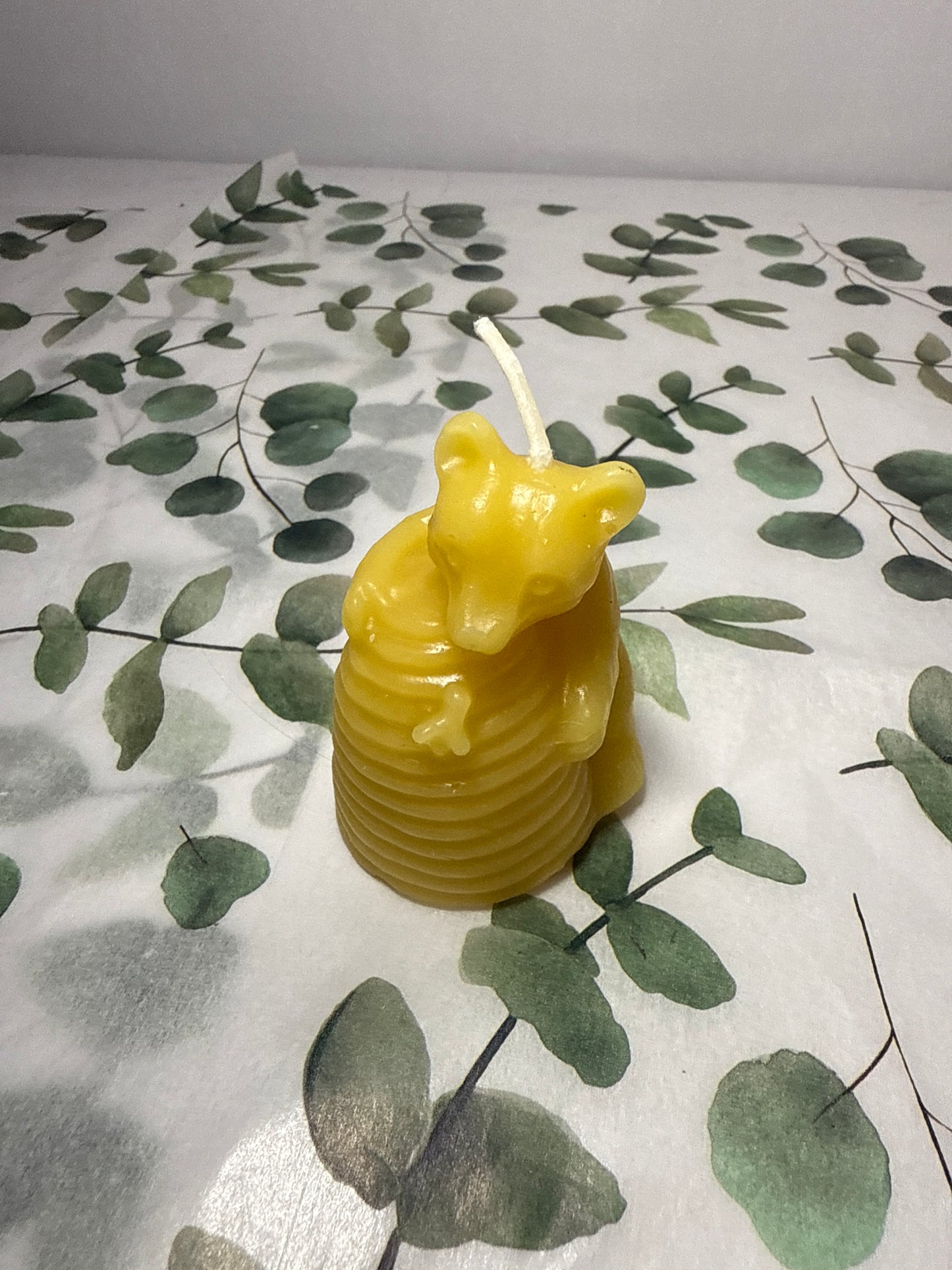 Beeswax candle bear with hive