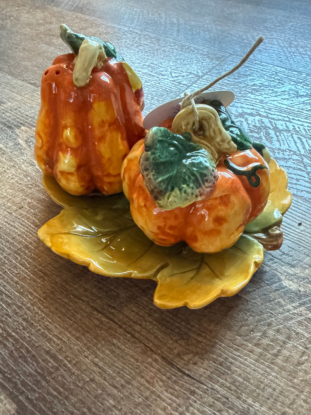 Salt and pepper set 3 pieces