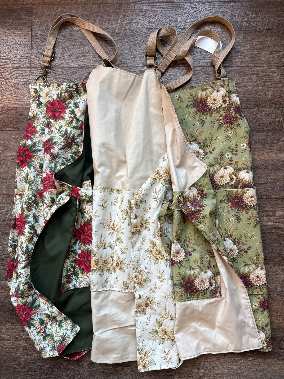 Aprons reversible
