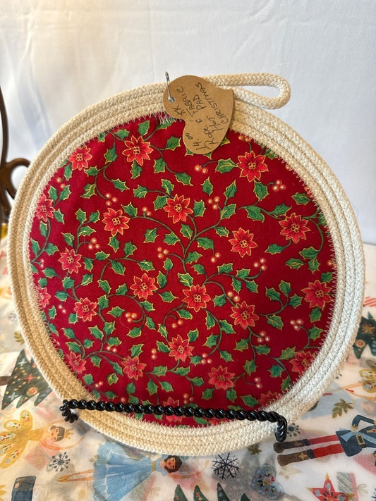 Rope and fabric hot pad Christmas