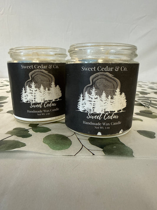 Sweet Cedar candle 5 ounce