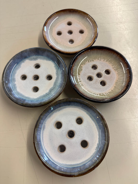 Soap dish round assorted colors