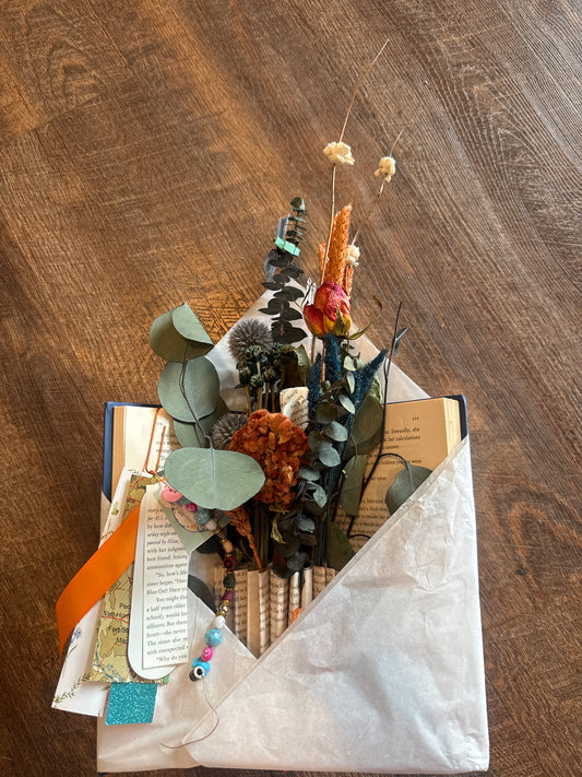 Dried flower book bouquets