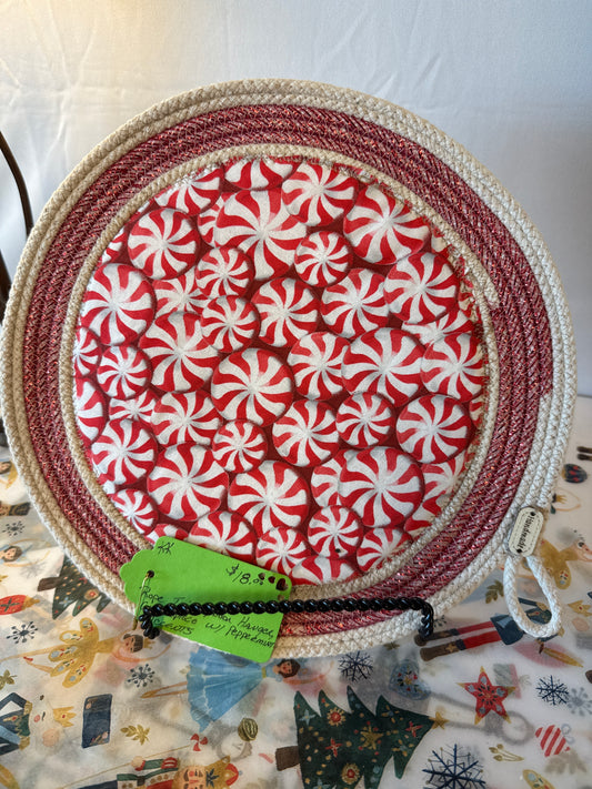 Rope trivet door hanger centerpiece with peppermint accents