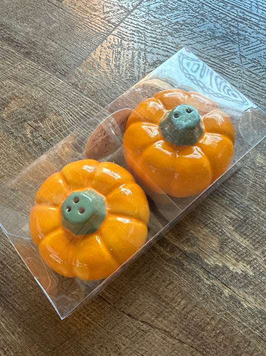 Salt and pepper set pumpkins 2 pieces