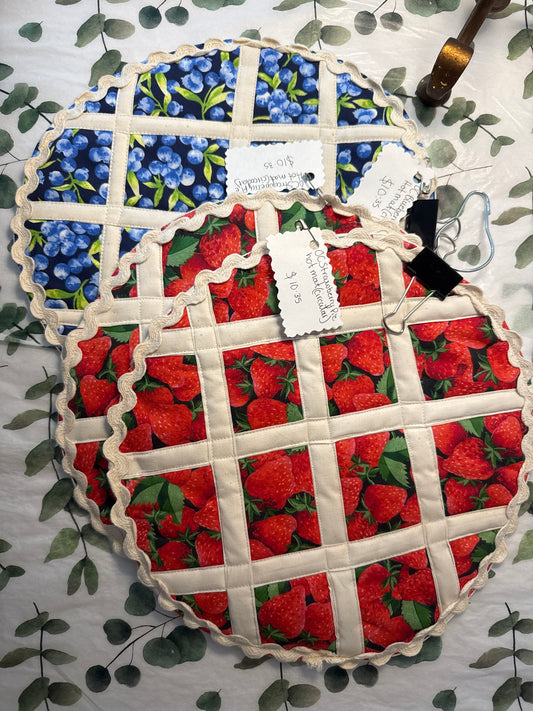 Hot Mat circular (blueberry and strawberry)