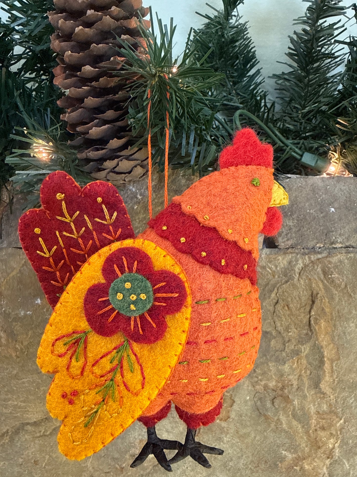 Felt hen red, orange