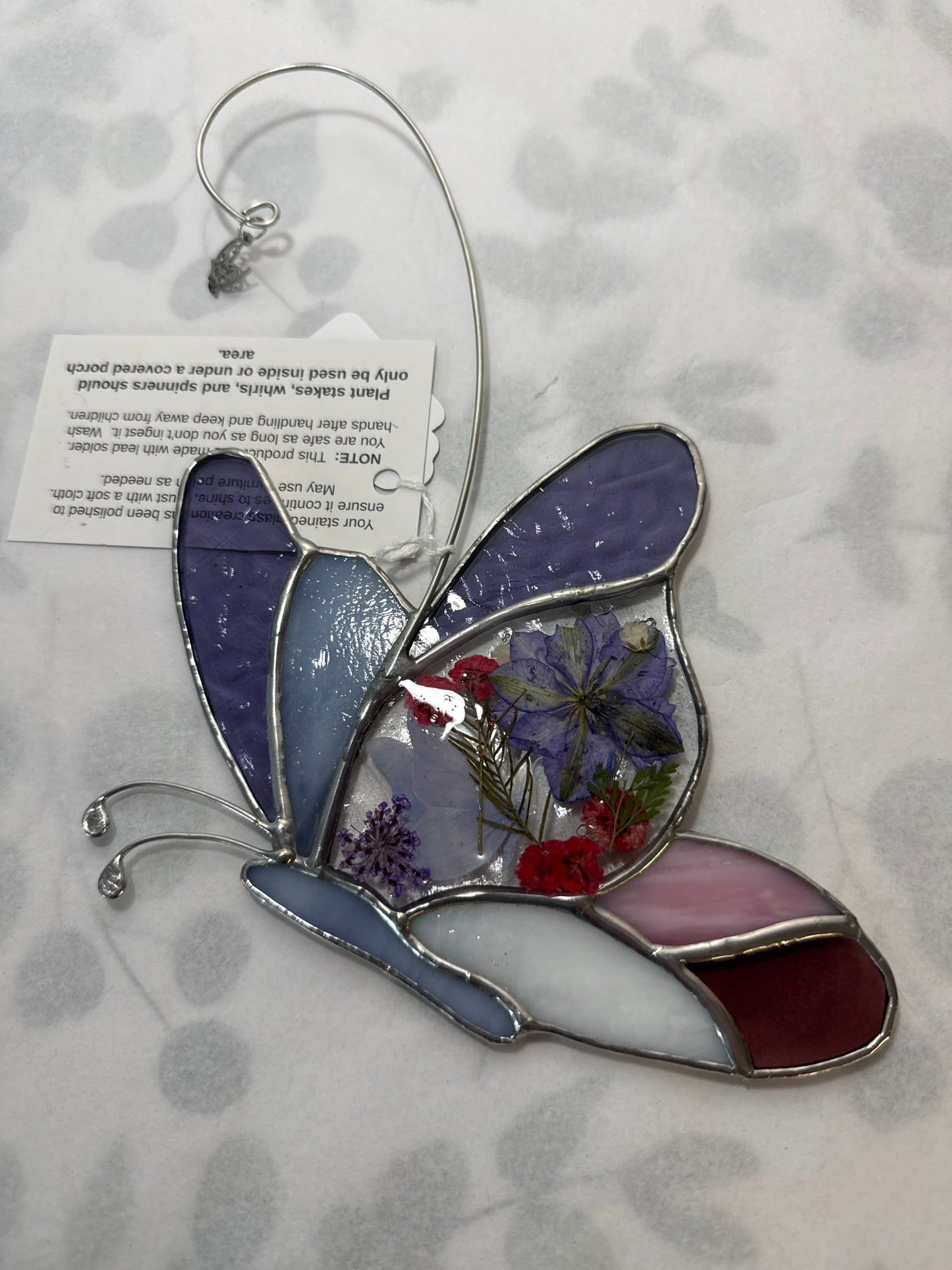 Butterfly suncatcher with dried flowers ￼