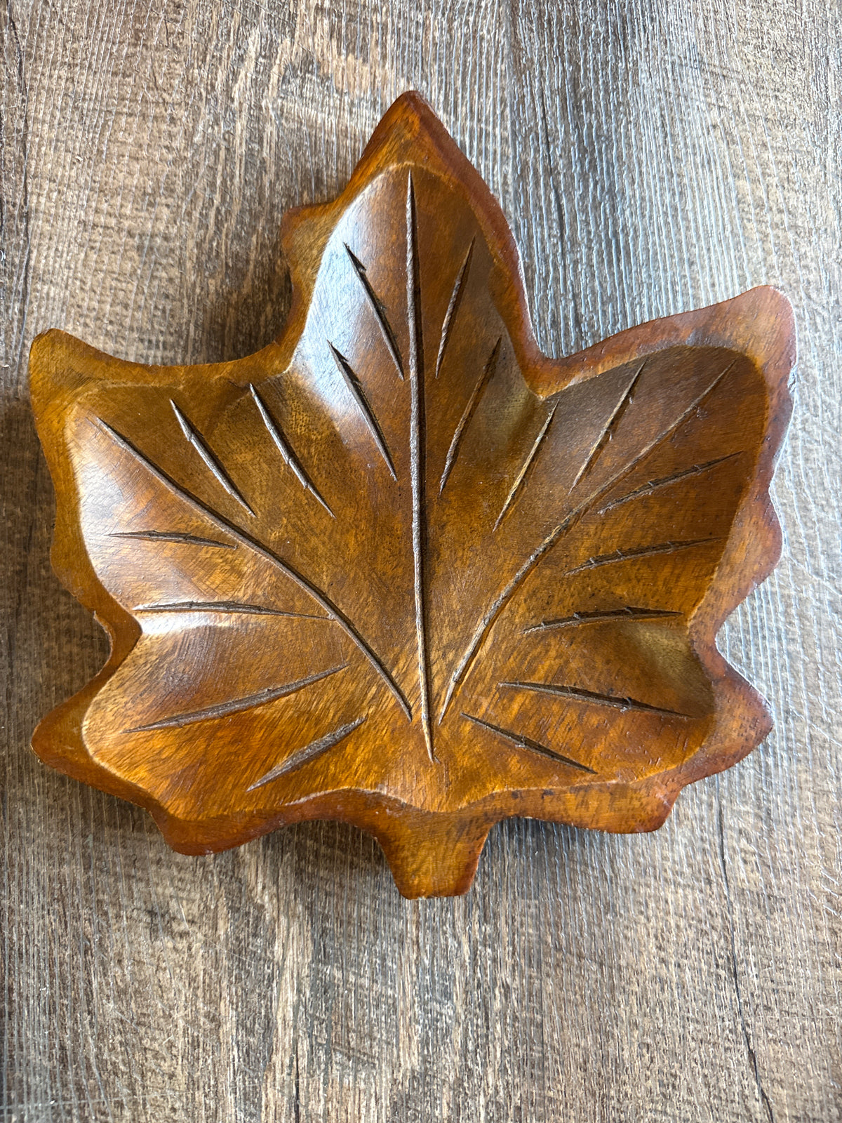 Wood leaf maple