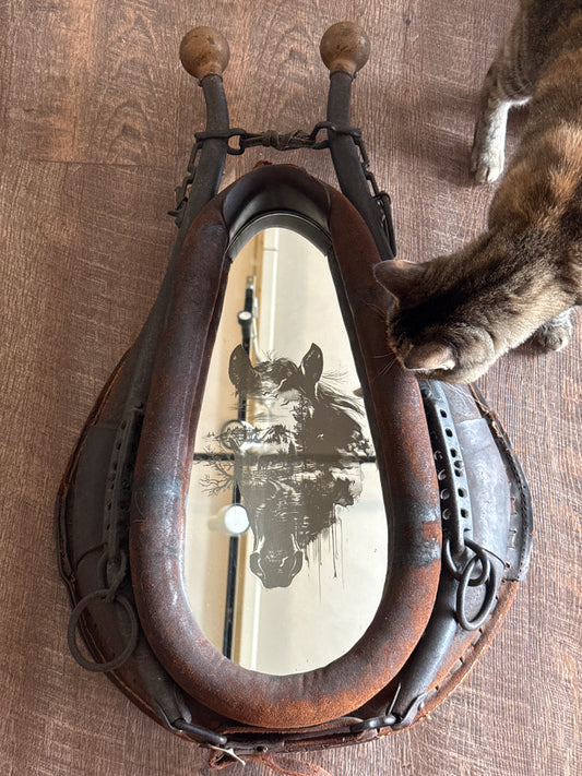 Vintage antique horse collar #015